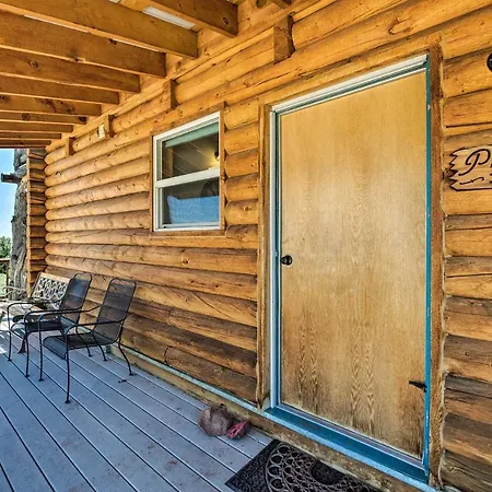 Pet-Friendly Moab Cabin With Mtn Views And Bbq!